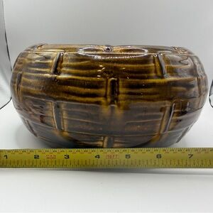 Vintage Judy of California Brown Ceramic Basket Weave bowl